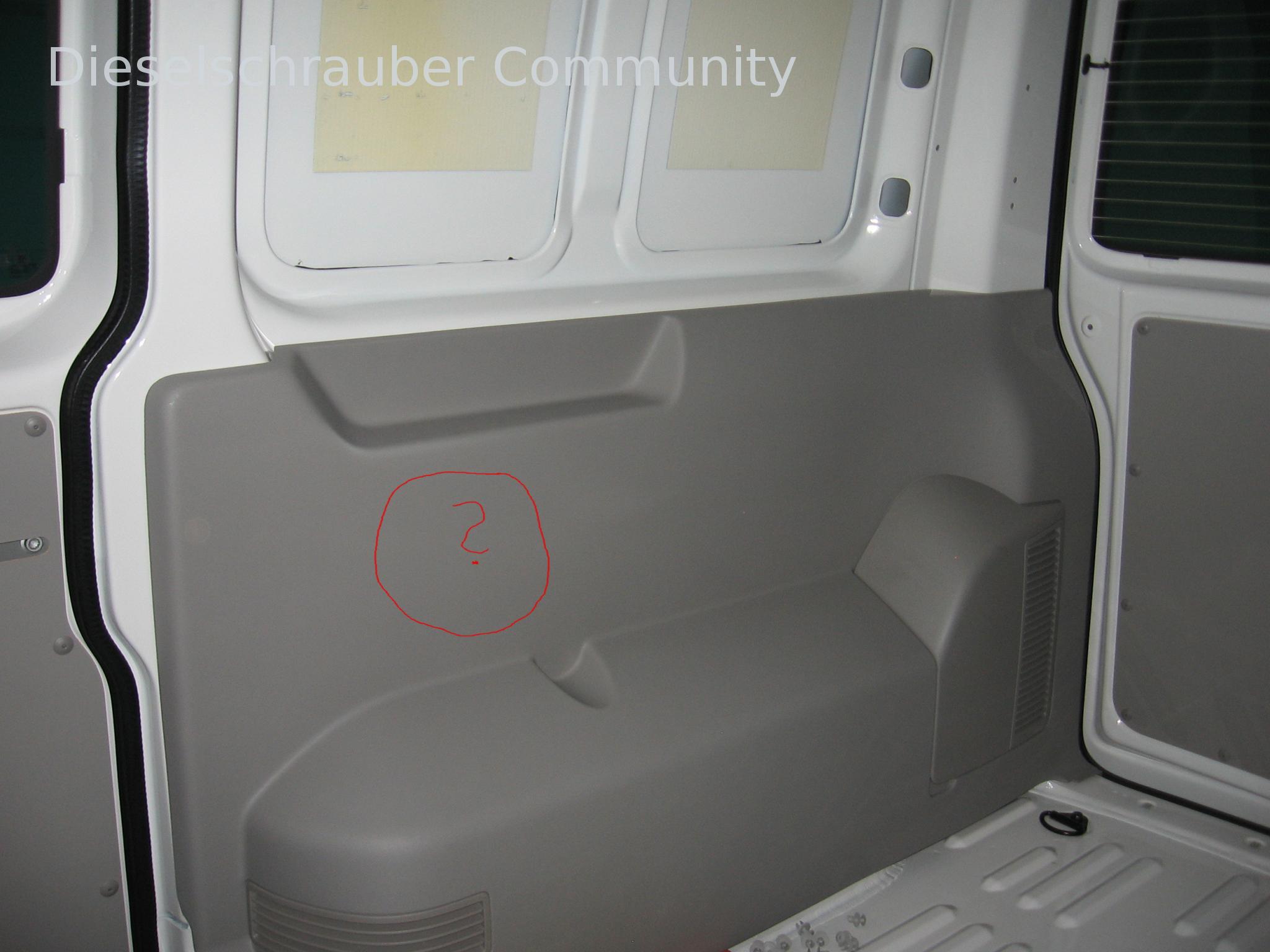 Möglicher Lautsprecher-Einbauort T6 Kastenwagen Verkleidung-Zuheizer-T6.jpg