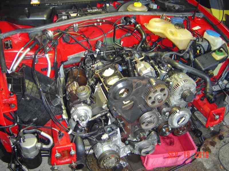 Zum Vorletzten Motorraum nach 8h Arbeit bzw. Frustabbau an verrotteten Anbauteilen DSC00833Red25_800x600.jpg