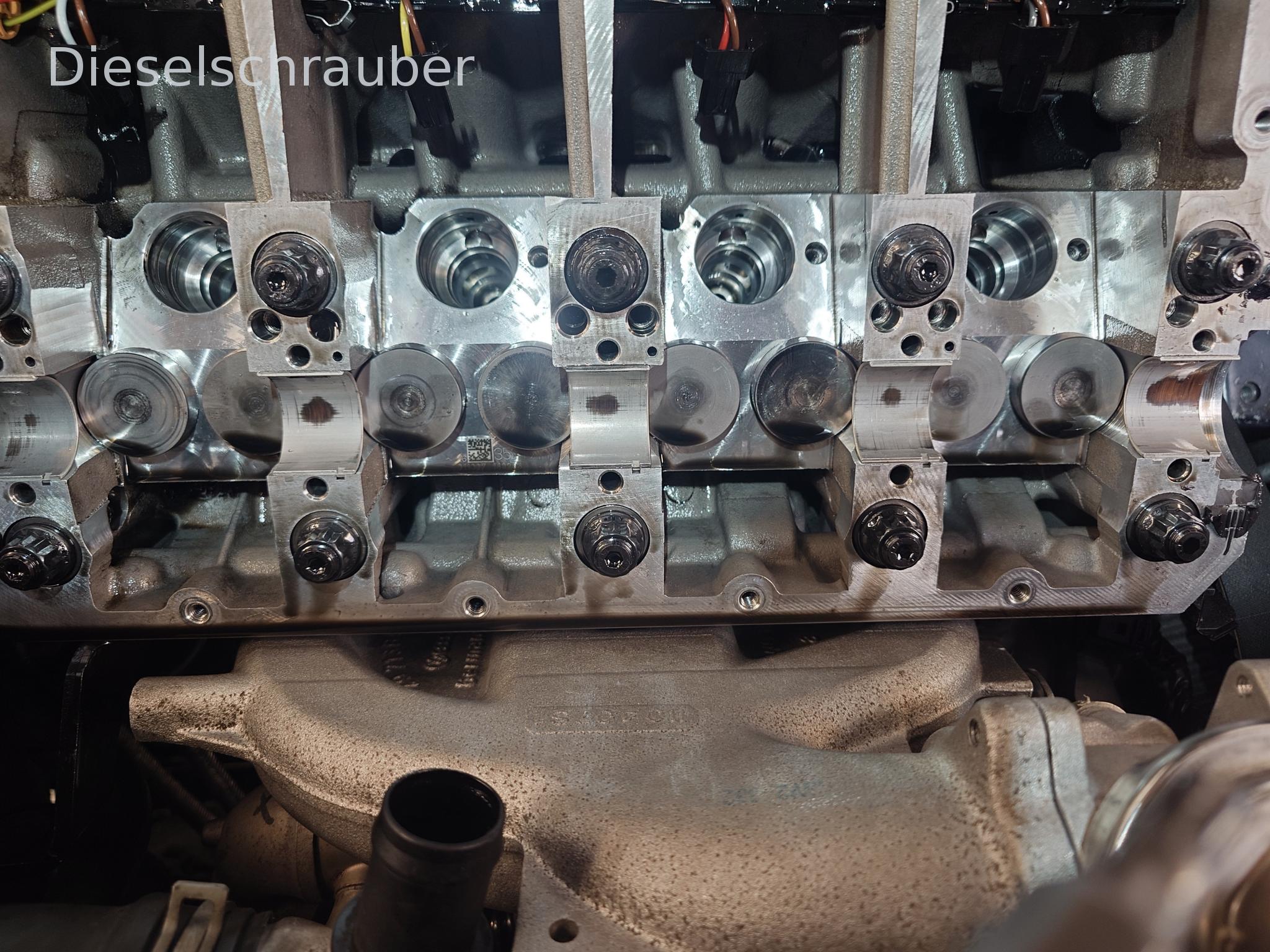 Lagerschalen und Hydros ausgebaut.JPG