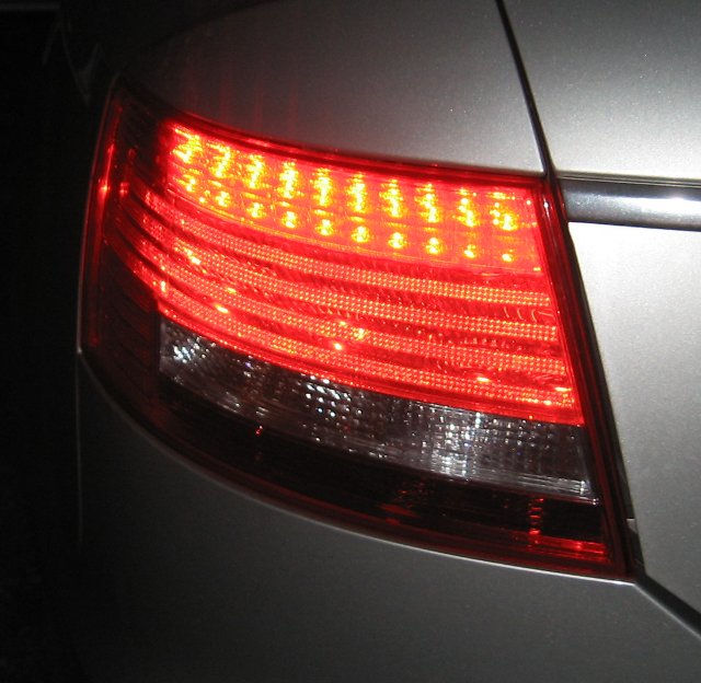 LED Rückleuchten Nachrüsten bei Audi A6 4F Limousine (Fachartikel