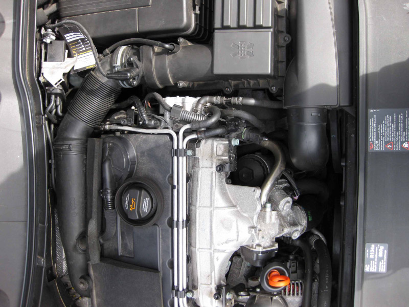 VW Passat Motorraum005.jpg