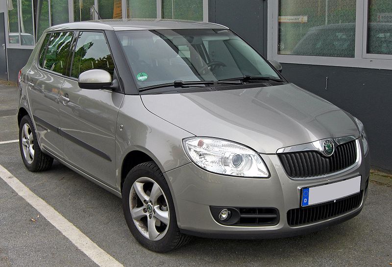 800px-Skoda_Fabia_II_20090426_front.jpg