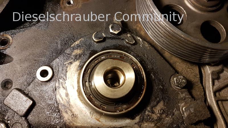 Nach etwa 30 Minuten war ich dann fertig. Ich habe den Fräser immer wieder abmontiert, um den Abrieb zu beobachten. 23.jpg
