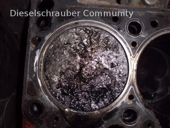 Golf 3 Diesel 1Y klappert KammerschadenKolben.JPG