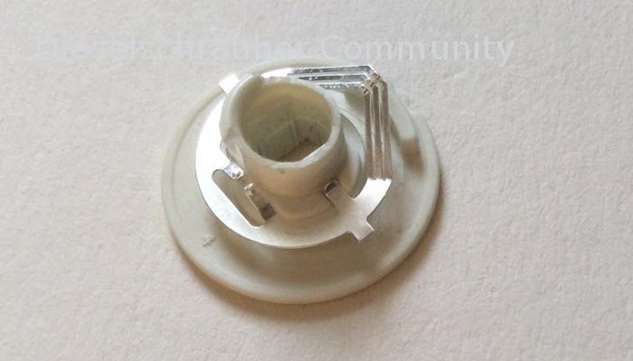 Abnehmer (G221) gereinigt.JPG Abnehmer (G221) gereinigt.JPG