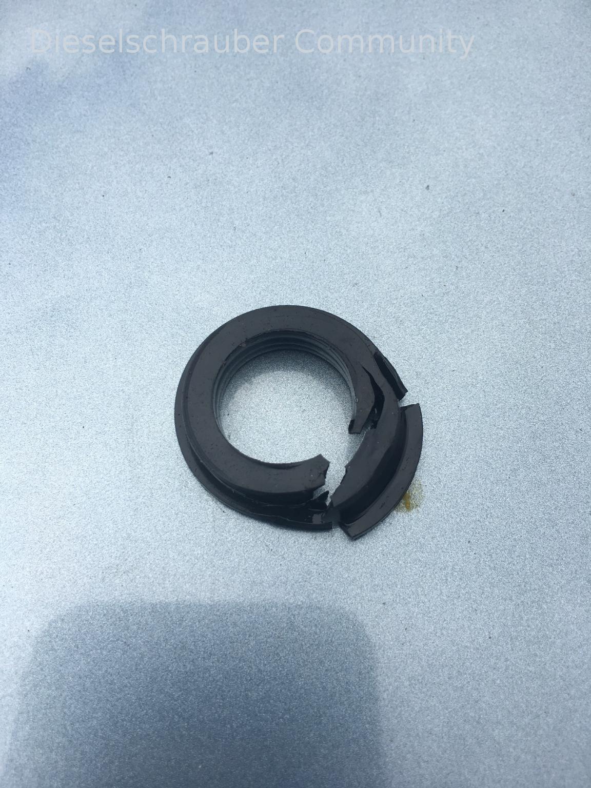 Kaputte Dichtung Dieselfilter 1ED2CD3D-32FE-4BC9-8B14-45EBEA5F61FC.jpeg