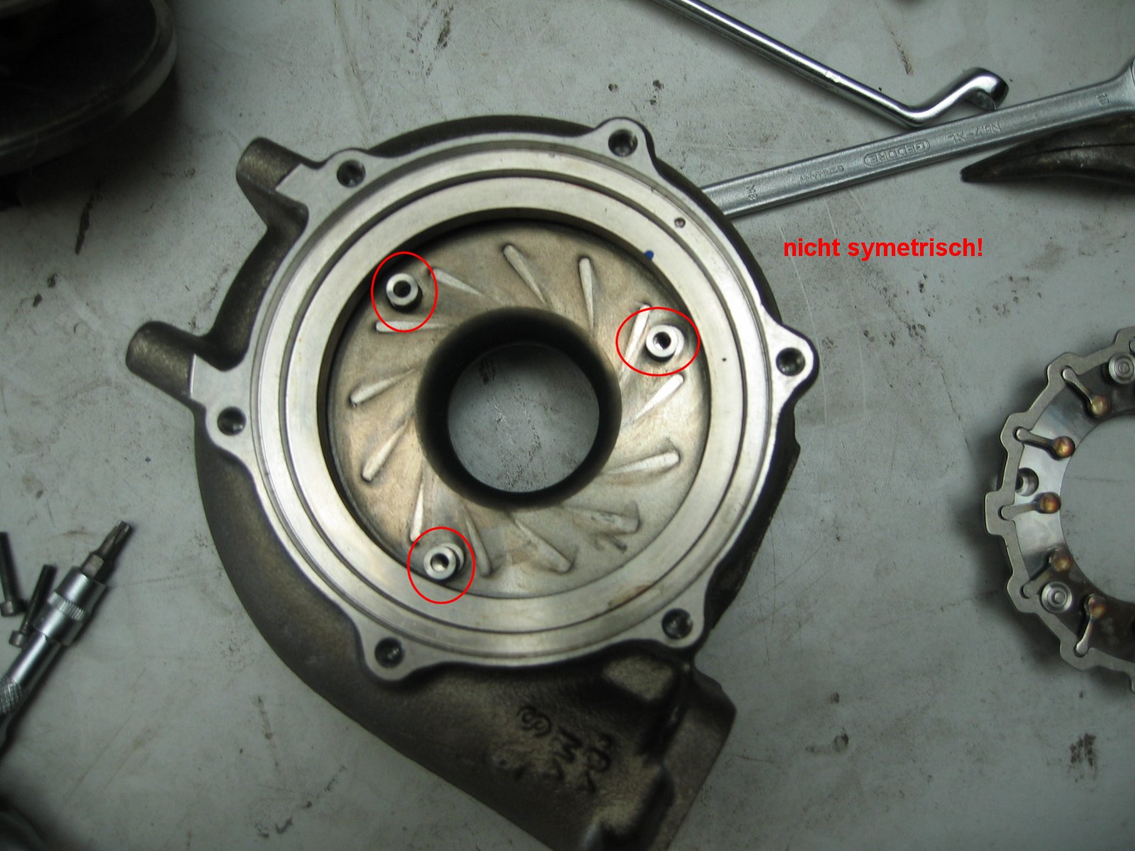 Turning a pressure vessel on a VNT20... 1.jpg