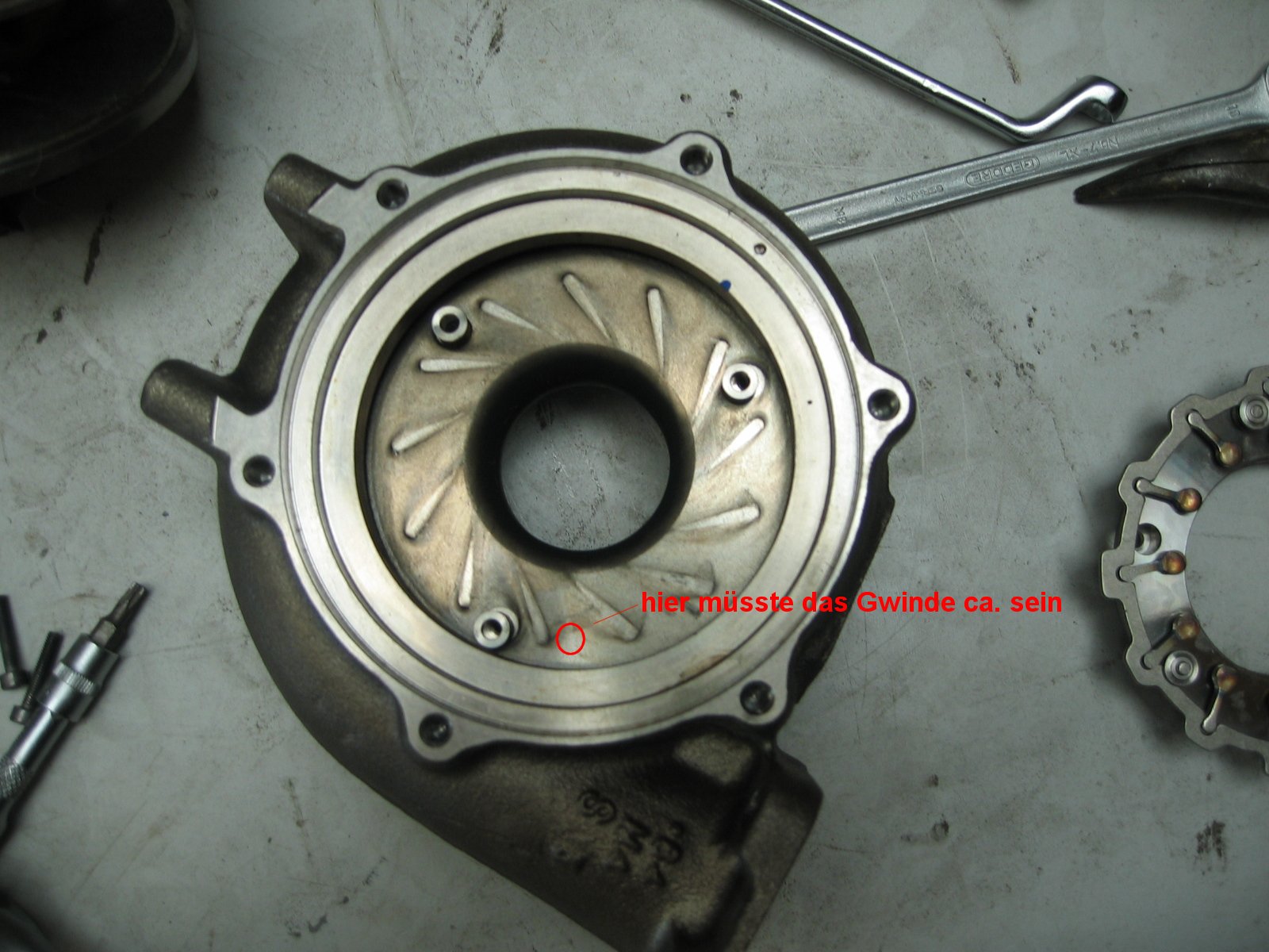 Turning a pressure vessel on a VNT20... 6.jpg