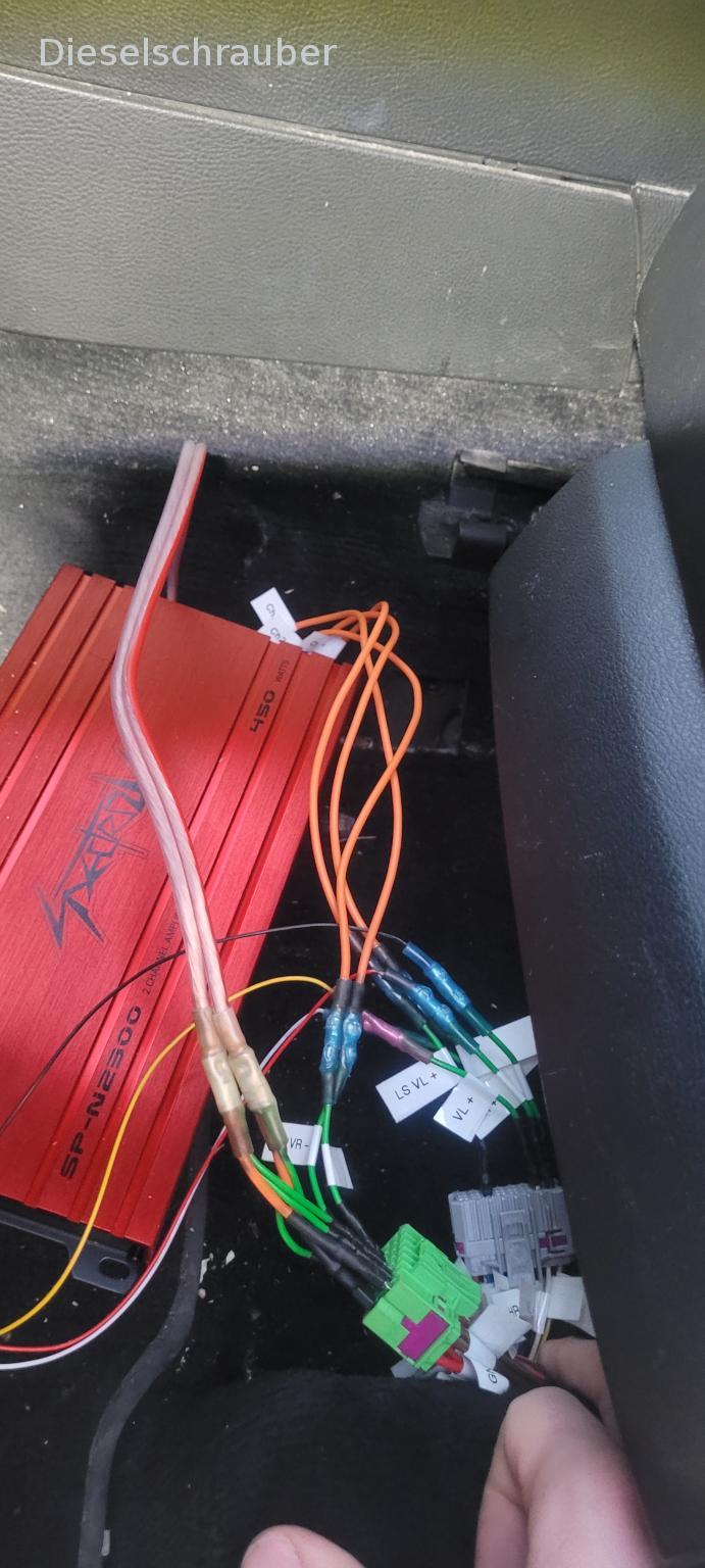 Retrofitting the VW Soundsystem in a Passat B6 Bild 2.jpg