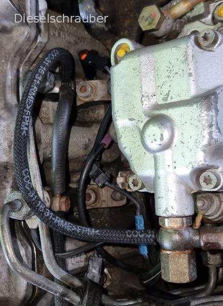 Diesel leaking from the return line (AEL) after ESD replacement 20230724_173004.jpg