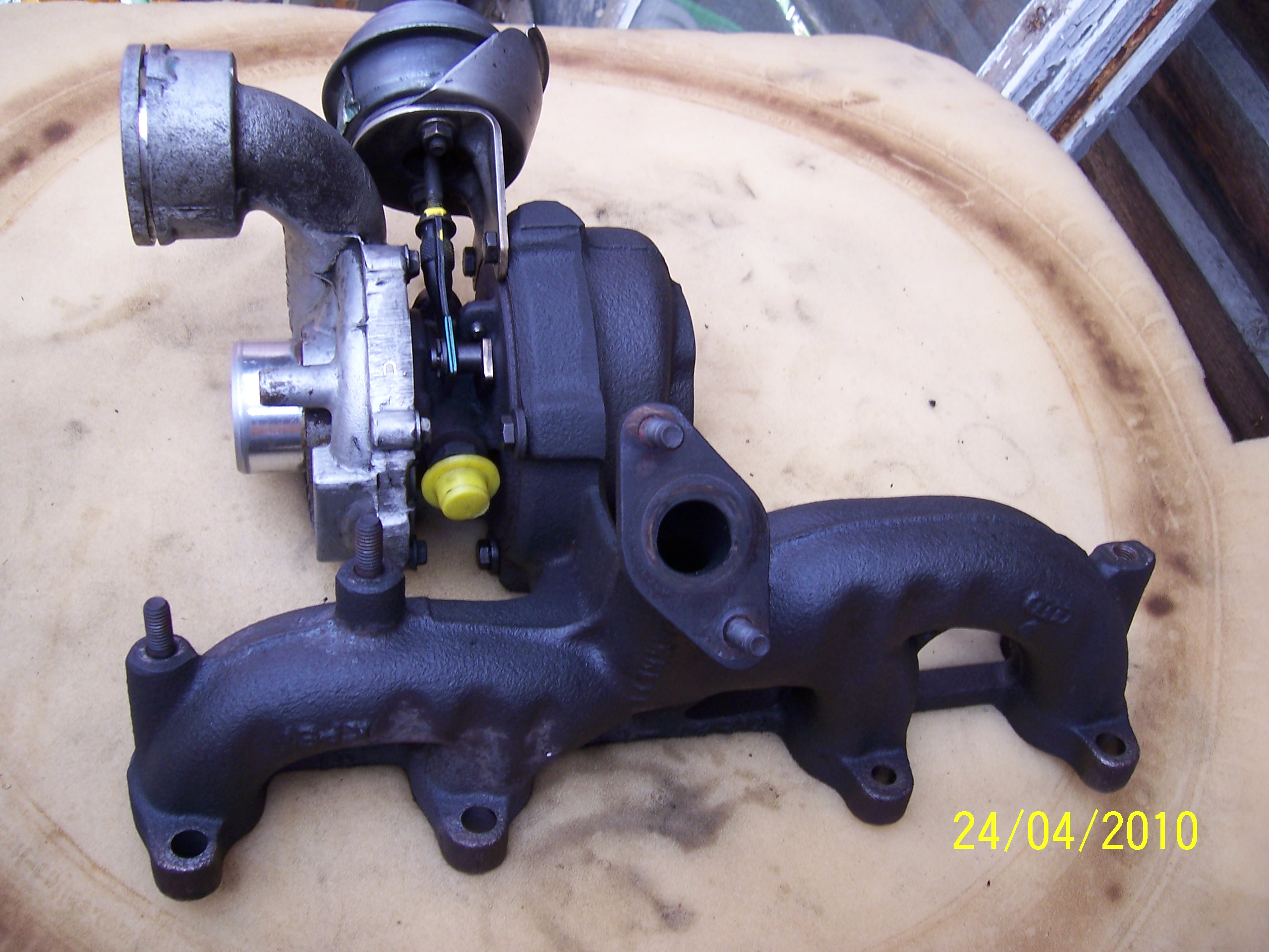 Abgasturbolader GT1749VB vom 03er Leon ARL 100_1199.JPG