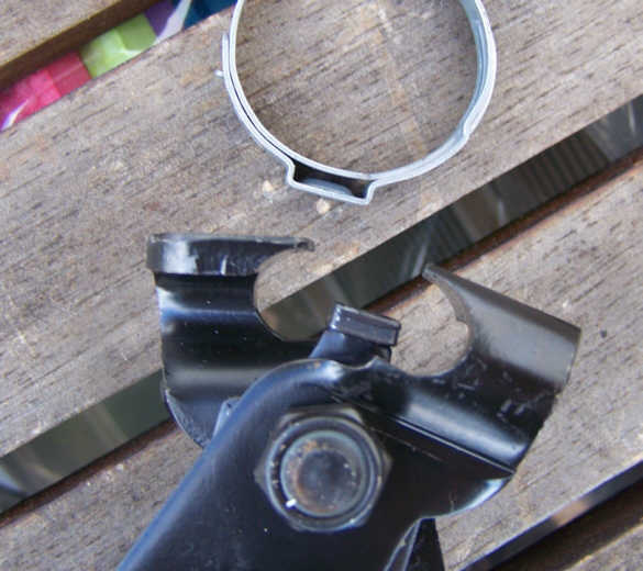 CV joint boot leaking grease, but appears intact (SOLVED) 100_9663.jpg