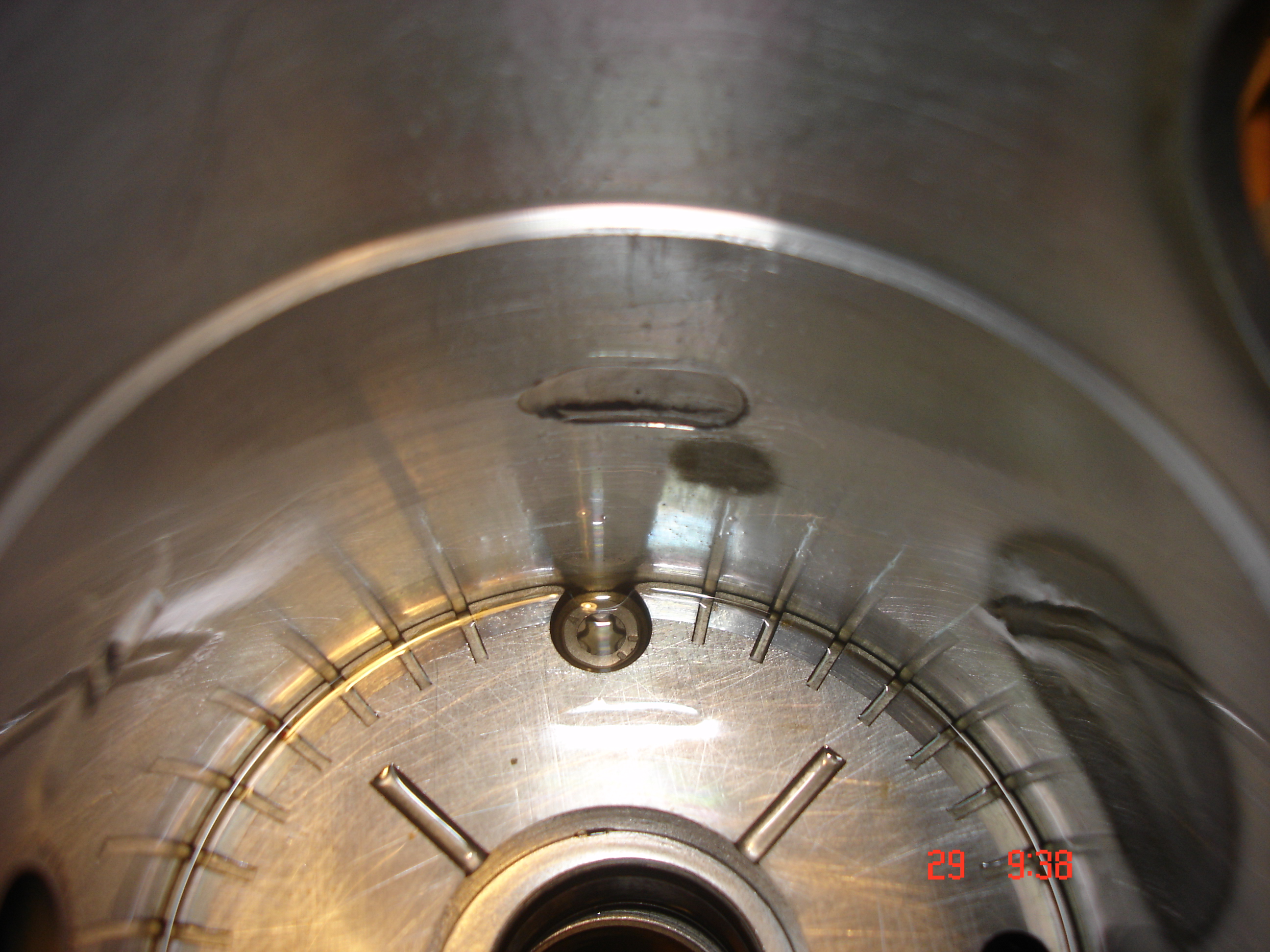Laufspur des Rollenrings im GehÀuse, VP37 Einspritzpumpe DSC02984.JPG