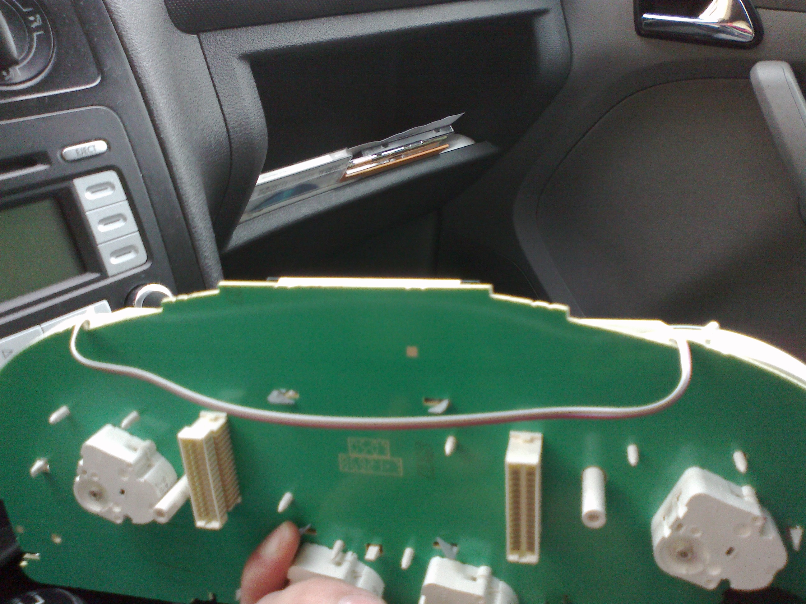 Kombinstrument Elektronik, Caddy 2k Life m 008.jpg
