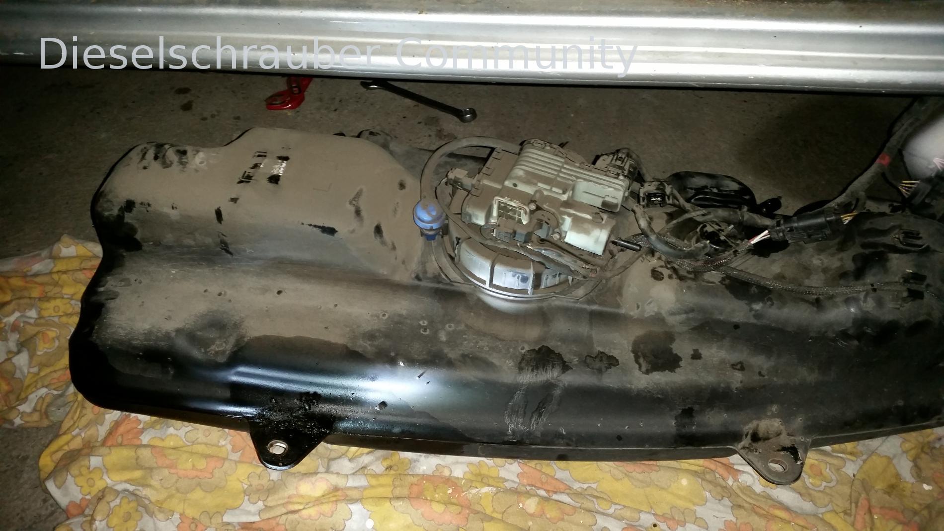 MIL leuchtet, Geber für Tanktemperatur Reduktionsmittel 20160716_210943_klein.jpg