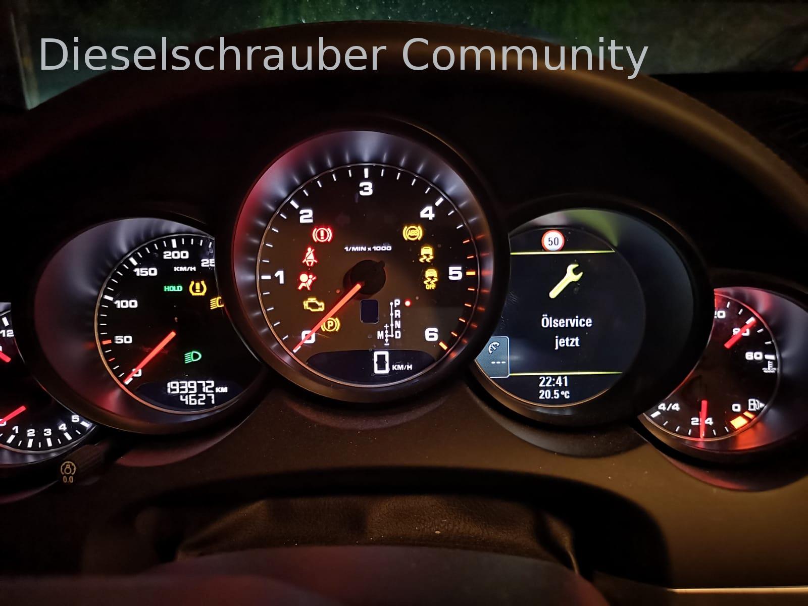 Porsche PoCOM Service Intervall WhatsApp Image 2019-07-14 at 23.05.29 (2).jpeg