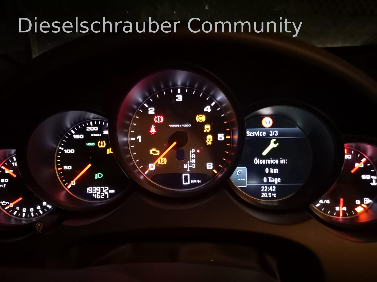 Porsche PoCOM Service Intervall WhatsApp Image 2019-07-14 at 23.05.29.jpeg