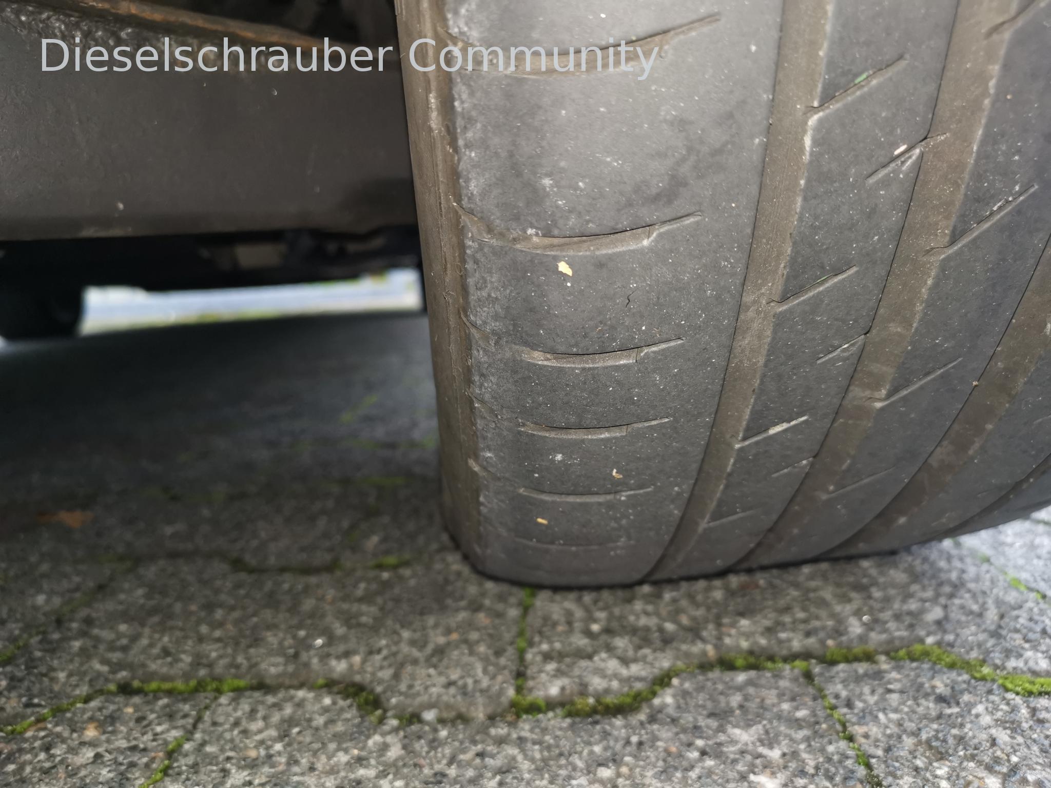 hintere Reifen innen stark abgefahren IMG_20191021_163327.jpg