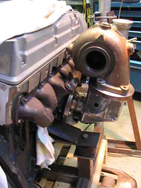 OM 605.960 2,5 L 5 Zylinder Turbo 20 Ventiler marinesieren OM352_mit_kruemmer1.jpg