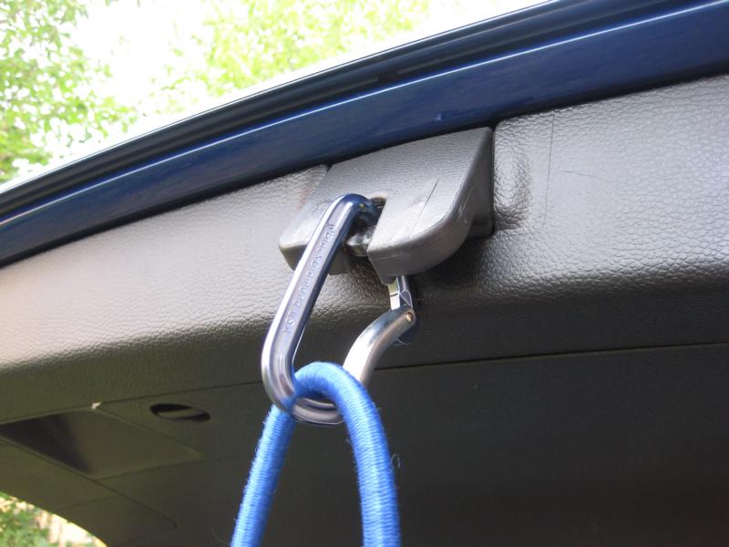 Halteöse für Heckklappe Klappenhalter.JPG