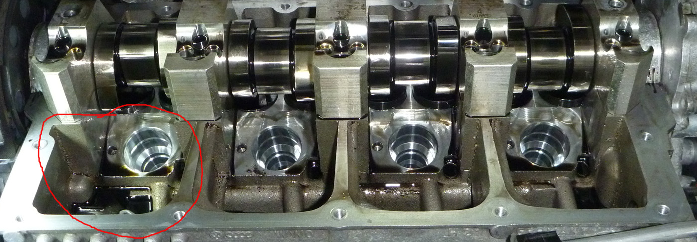 Motorblock ein klein wenig auffällige Farbveränderung am 1 PD-Element Markiertefarbveränderung.jpg