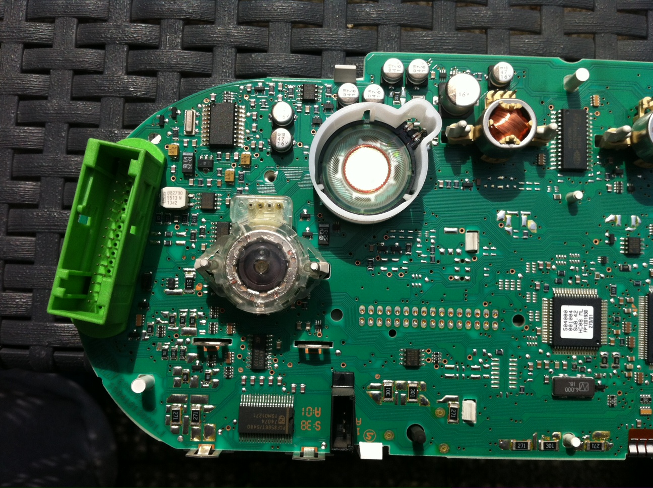 Elektronik Kombiinstrument 8L0920900N links. 8L0920900N-Elektronik.jpg