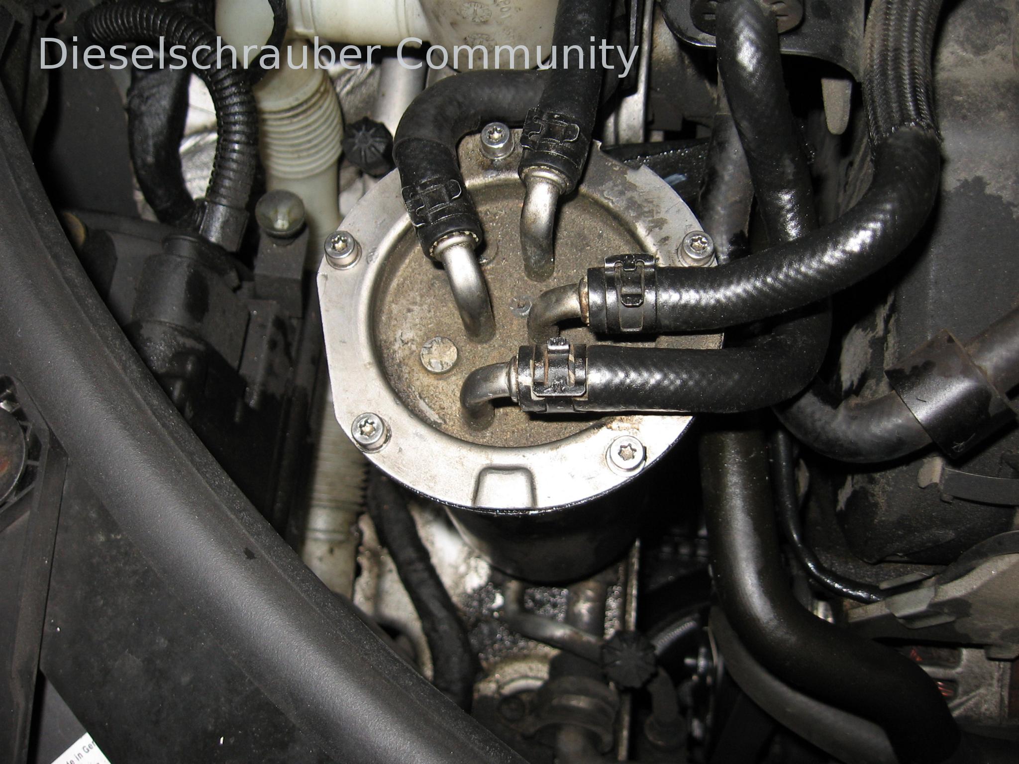 Dieselfilter mit O-Ring im Deckel, Motor 2.0 TDI CFFB. Dieselfilter-CFFB-motor.JPG